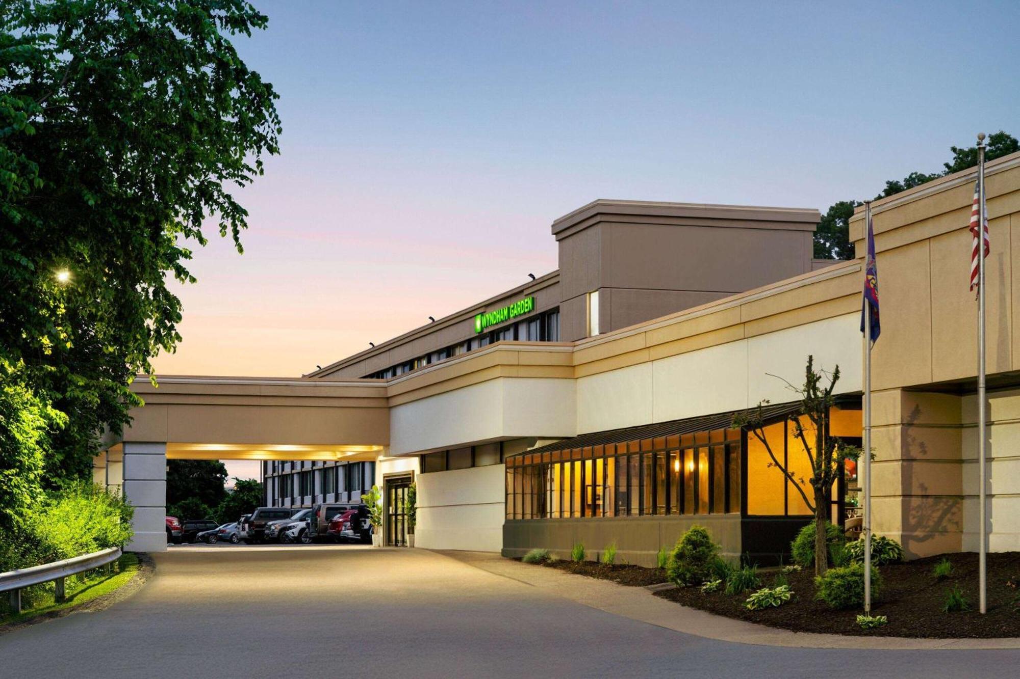 Wyndham Garden Inn Pittsburgh Airport Robinson Township Buitenkant foto