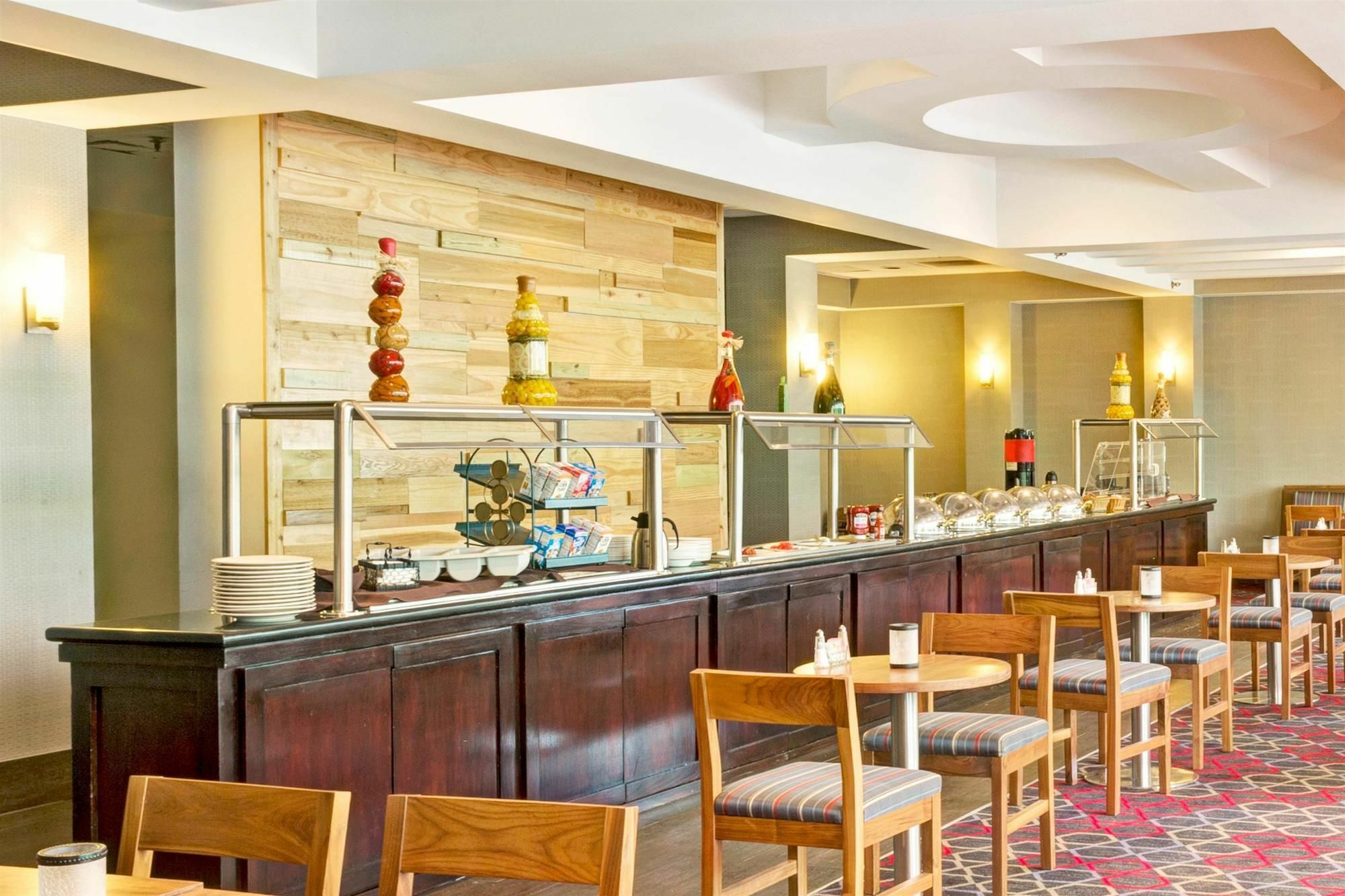 Wyndham Garden Inn Pittsburgh Airport Robinson Township Buitenkant foto